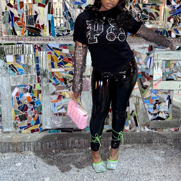 Sky W - Picture 3 of 3